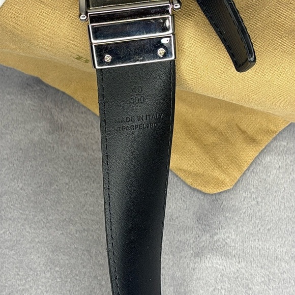 🔥🔥🔥Burberry Black Reversible Leather Belt Size: 40/100🔥🔥🔥 - Picture 4 of 9